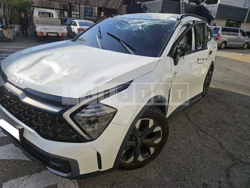 Photo 2 of 22: 2022 Kia Sportage, VIN KNAPV81BGNK047696 — Korean insurance auction