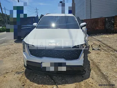 Photo 1 of 28: 2024 Kia Sorento 4WD — Korean insurance auction