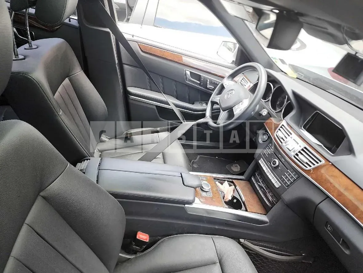 Photo 2 of 8: 2015 Mercedes-Benz E300, VIN WDDHF5FB1GB199930 — Korean insurance auction