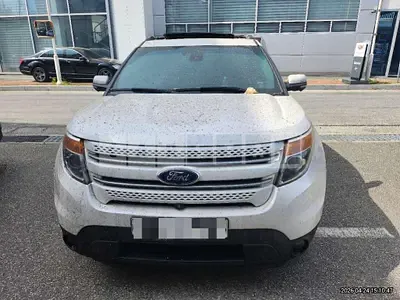 Photo 1 of 13: 2015 Ford Explorer — Korean insurance auction
