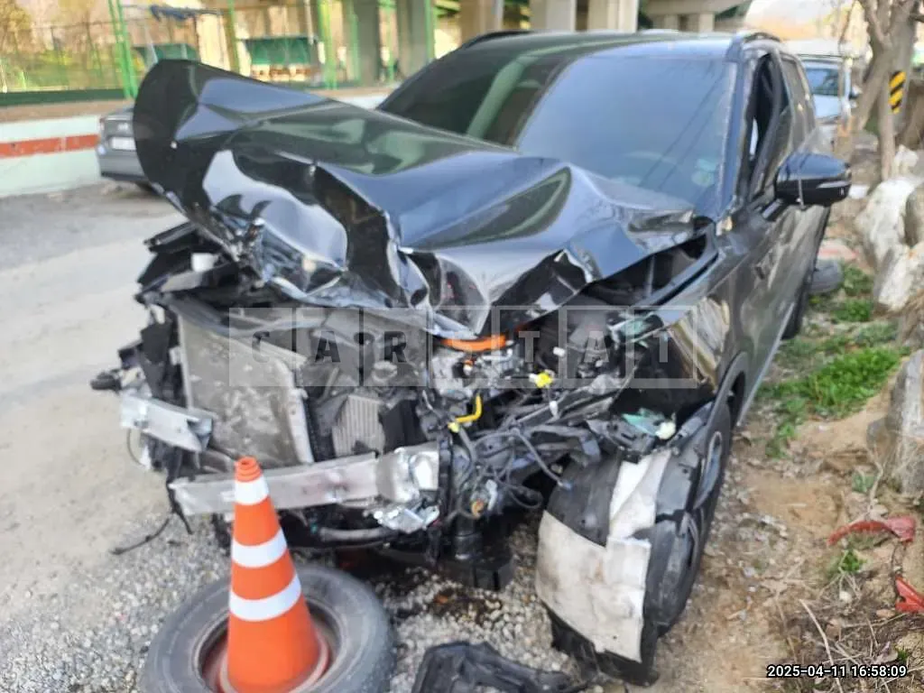Photo 2 of 19: 2022 Kia Sorento Hybrid — Korean insurance auction