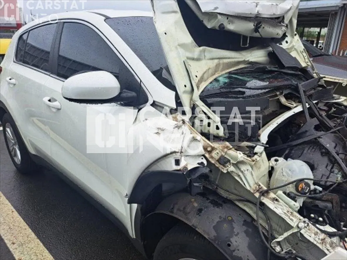 Photo 2 of 31: 2015 Kia Sportage 1.7 — Korean insurance auction