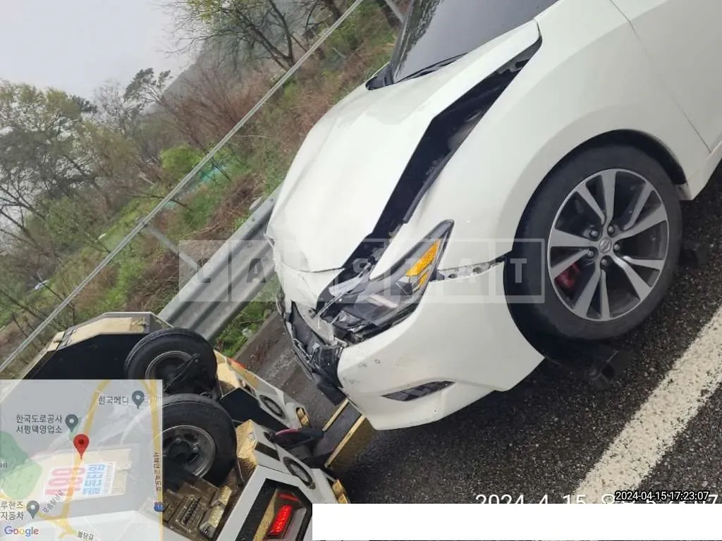 Photo 2 of 10: 2017 Nissan Maxima — Korean insurance auction