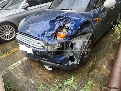 Photo 1 of 13: 2015 MINI Cooper D Five-Door, VIN WMWXT3103F2B74793 — Korean insurance auction