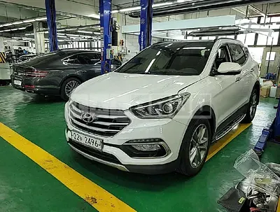Photo 1 of 9: 2016 Hyundai Santa Fe, VIN KMHSW81UBGU568766 — Korean insurance auction