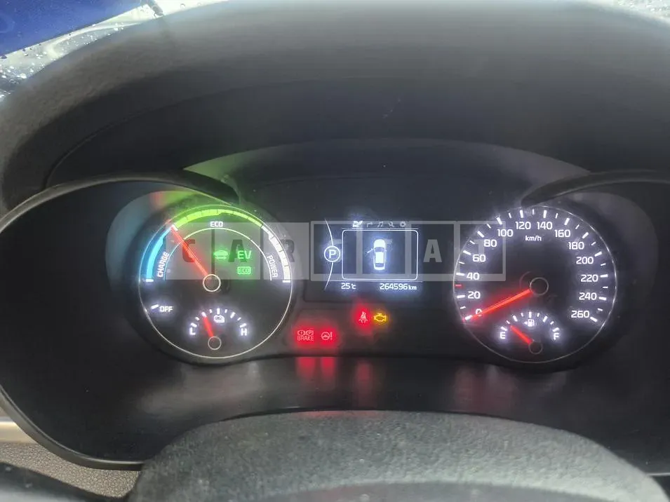 Photo 2 of 3: 2017 Kia K5 2.0 Hybrid, VIN KNAGU41EBJA018299 — Korean insurance auction