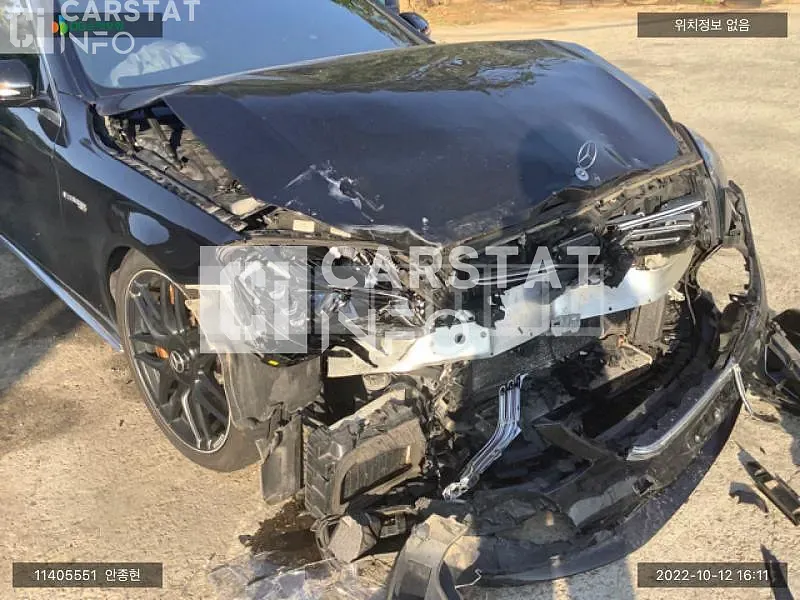 Photo 2 of 18: 2019 Audi Mercedes /Mercedes-AMG S63 4Matic L, VIN WDDUG8JB2KA452479 — Korean insurance auction