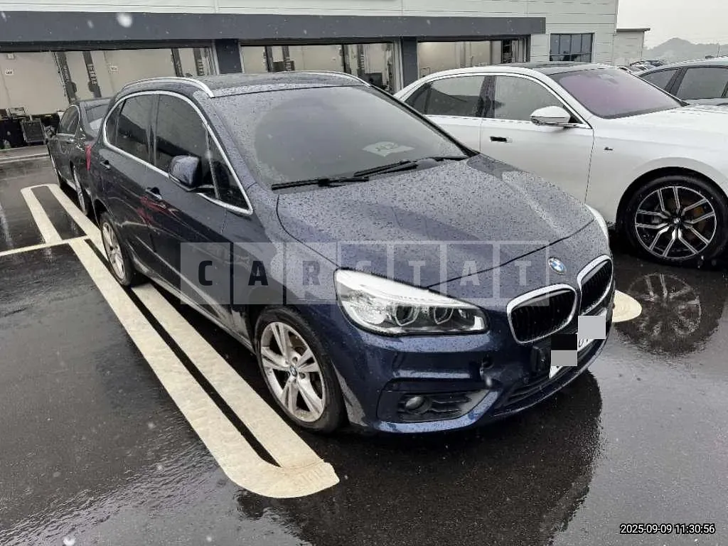 Photo 2 of 7: 2015 BMW Active Tourer — Korean insurance auction