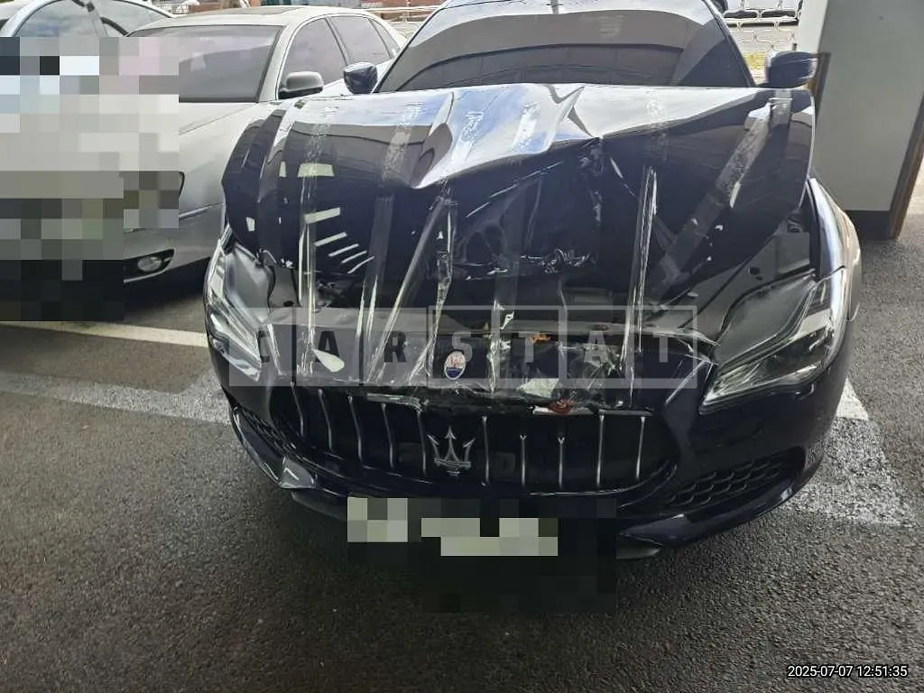 Photo 2 of 9: 2019 Maserati Quattroporte S Q4 — Korean insurance auction