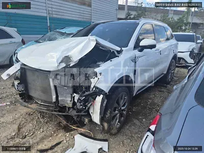 Photo 1 of 31: 2023 Kia Sorento, VIN KNARH81BGPA211254 — Korean insurance auction