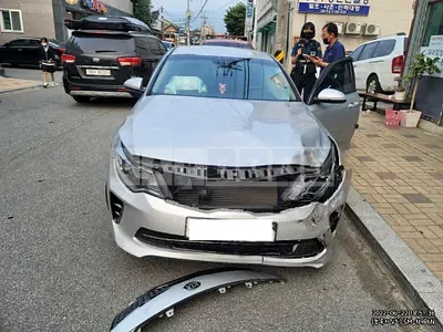 Photo 1 of 14: 2018 Kia K5, VIN KNAGT411BJA201458 — Korean insurance auction