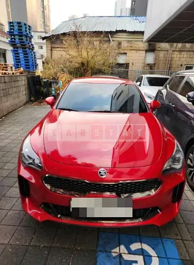 Photo 1 of 15: 2019 Kia Stinger — Korean insurance auction