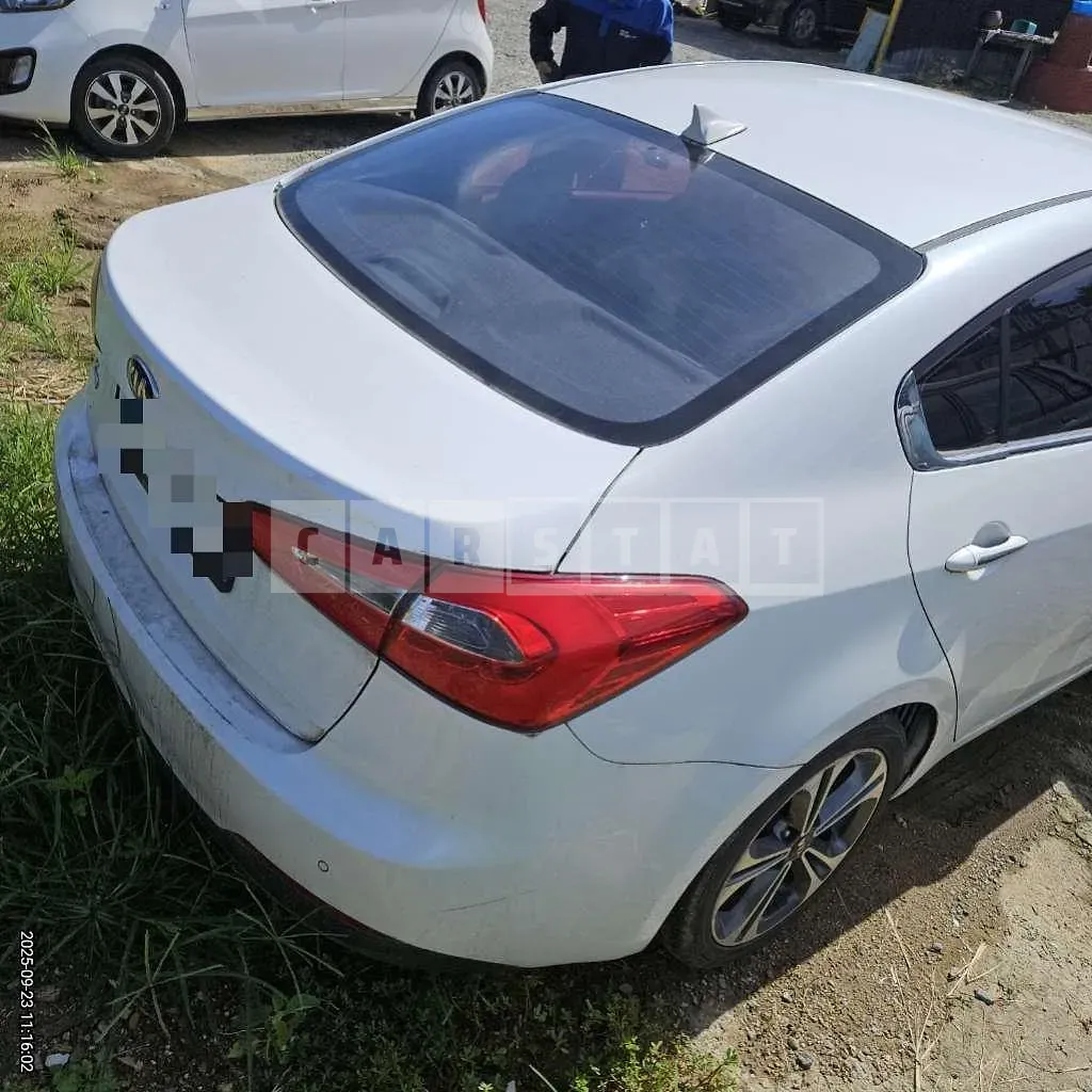 Photo 2 of 17: 2015 Kia Kz 1.SH — Korean insurance auction