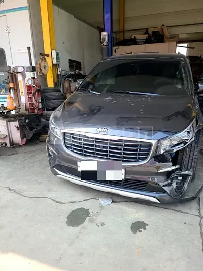 Photo 1 of 22: 2019 Kia Carnivals, VIN KNAME81ABKS533878 — Korean insurance auction