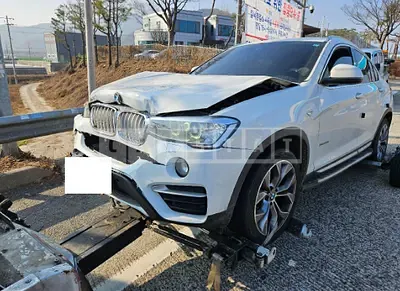 Photo 1 of 11: 2016 BMW X4 xDrive 20d, VIN WBAXX1106G0R40910 — Korean insurance auction
