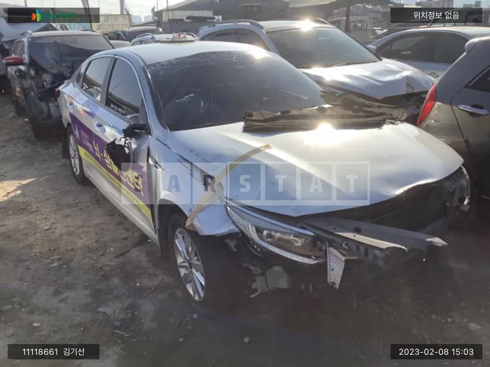 Photo 2 of 9: 2018 Kia K5, VIN KNAGU416BJA240204 — Korean insurance auction