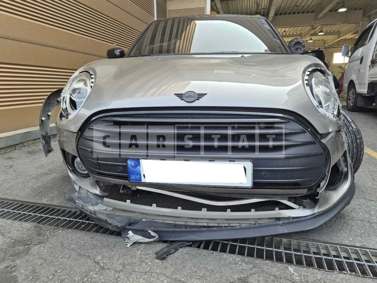 Photo 2 of 21: 2020 MINI Cooper Clubman, VIN WMWXJ3103L2L94689 — Korean insurance auction