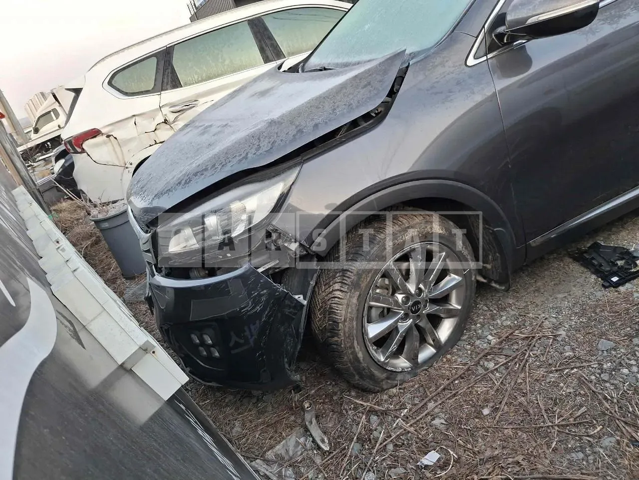 Photo 2 of 19: 2016 Kia Sorento, VIN KNAPH81ABGA206622 — Korean insurance auction