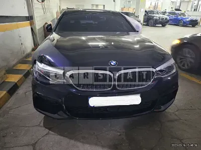 Photo 1 of 32: 2019 BMW 530i M Sport Package Plus, VIN WBAJD3103KWW28401 — Korean insurance auction
