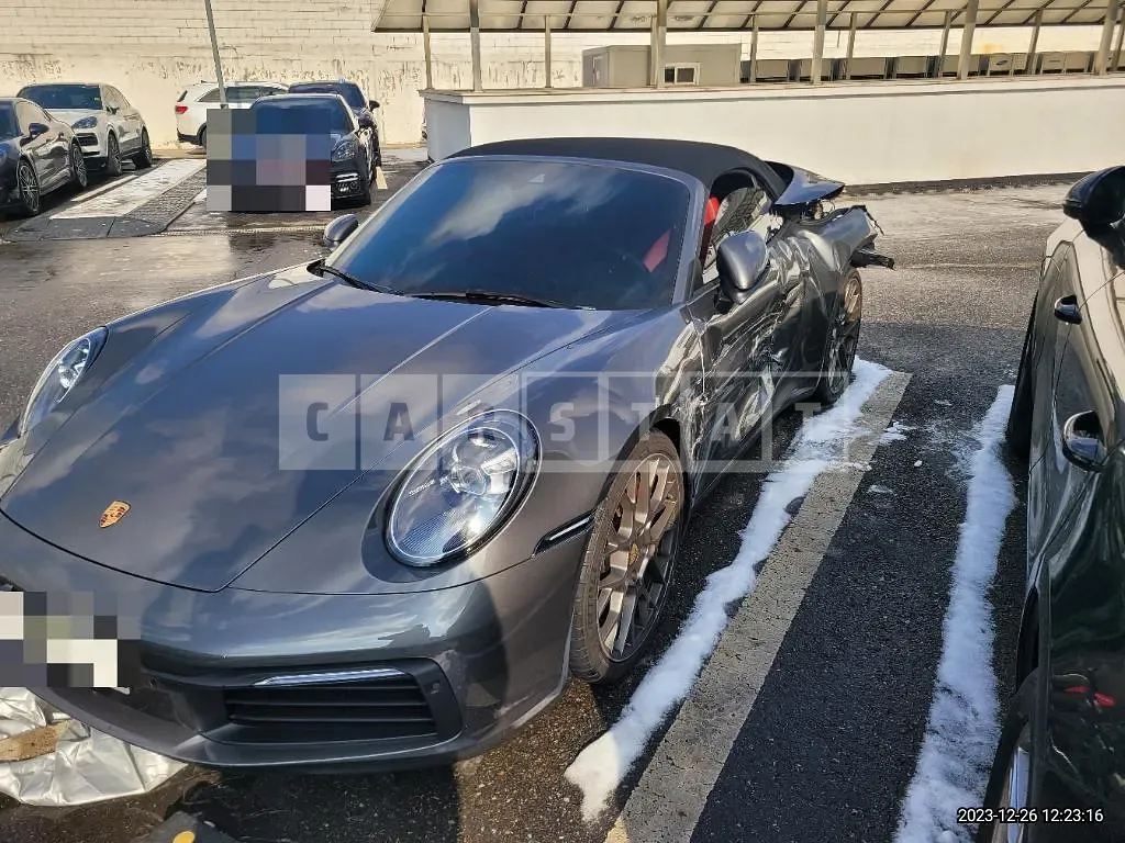 Photo 2 of 6: 2023 Porsche 911 Carrera 4S Cabriolet, VIN WP0CB2994PS247394 — Korean insurance auction