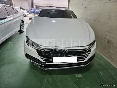 Photo 1 of 33: 2019 Volkswagen Arteon 2.0TDI — Korean insurance auction