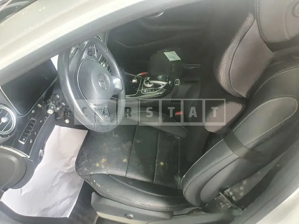 Photo 2 of 20: 2017 Mercedes-Benz E 300 4Matic, VIN WDDZF4KB3HA090171 — Korean insurance auction