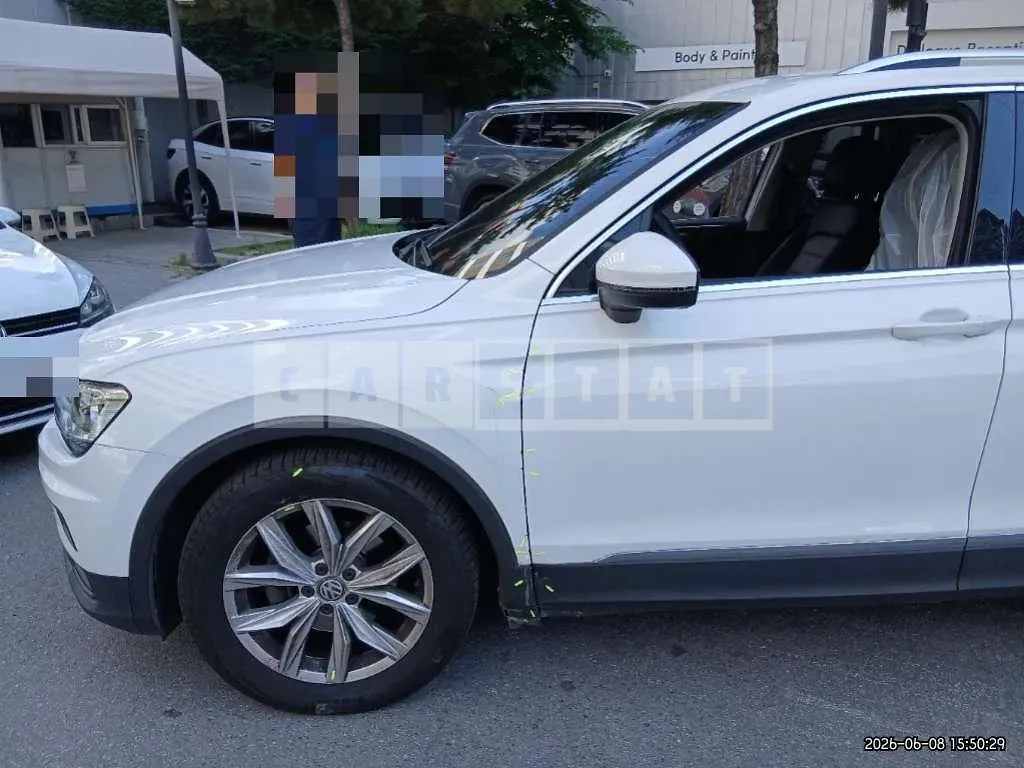Photo 2 of 11: 2018 Volkswagen Tiguan 2.0 TDI — Korean insurance auction
