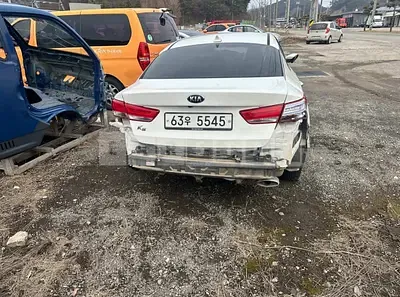 Photo 1 of 11: 2015 Kia K5, VIN KNAGU416BGA004366 — Korean insurance auction