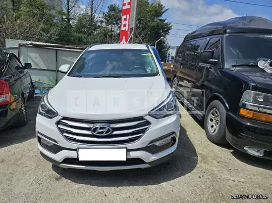 Photo 2 of 19: 2017 Hyundai Santa Fe — Korean insurance auction