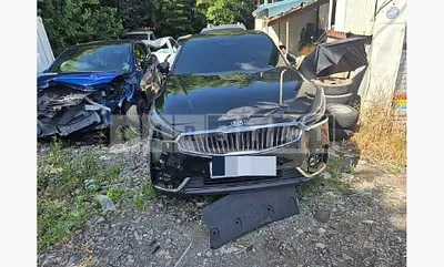 Photo 1 of 18: 2016 Kia K7 — Korean insurance auction