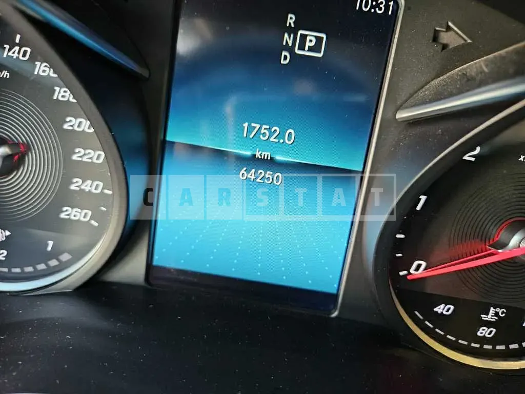 Photo 2 of 24: 2019 Mercedes-Benz C220 d, VIN WDDWF1EB1KR446106 — Korean insurance auction
