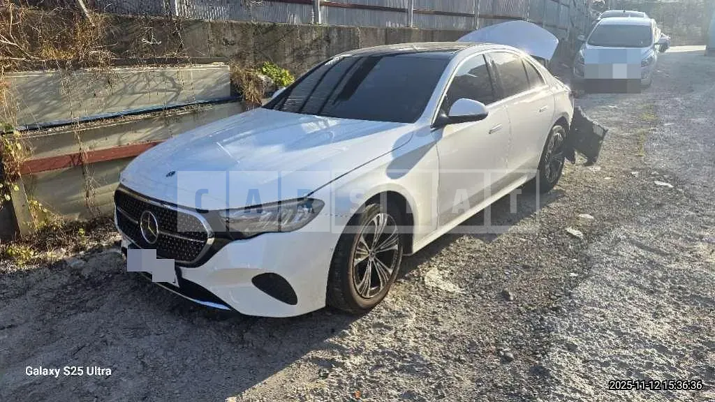 Photo 2 of 24: 2025 Mercedes-Benz E200 — Korean insurance auction