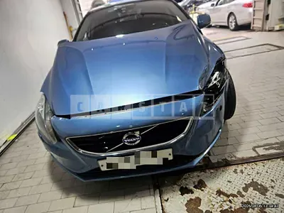 Photo 1 of 20: 2015 Volvo V40D2 — Korean insurance auction