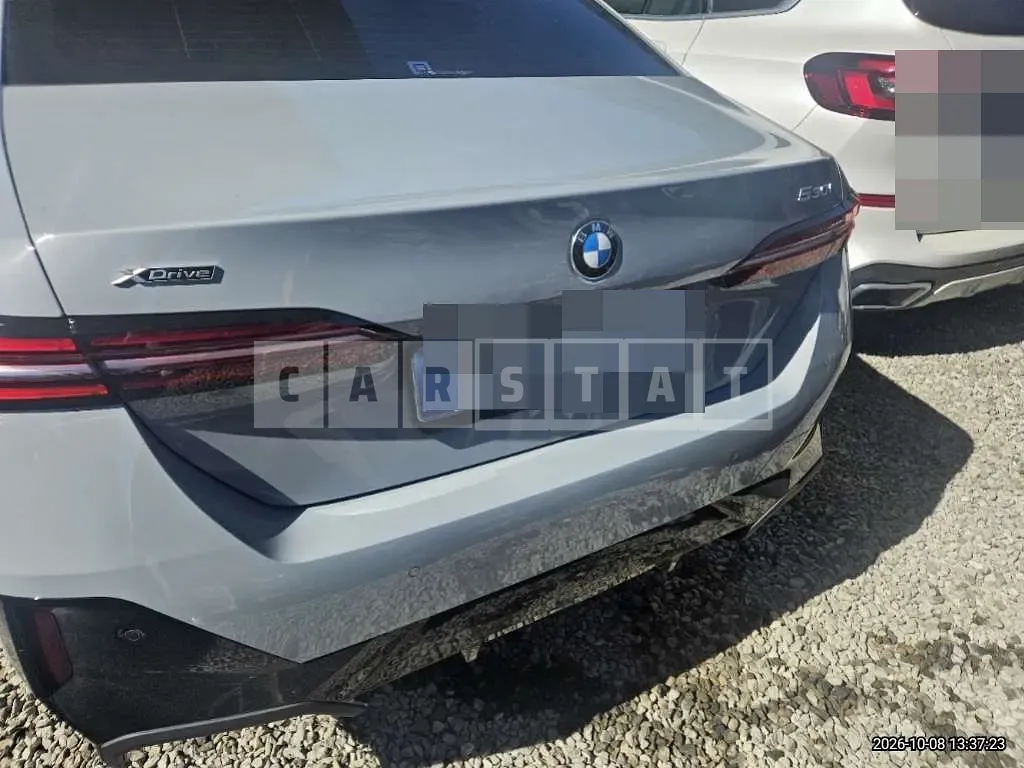 Photo 2 of 30: 2026 BMW 530i xDrive — Korean insurance auction