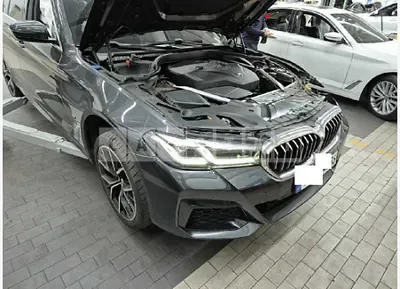 Photo 1 of 17: 2021 BMW 530i — Korean insurance auction