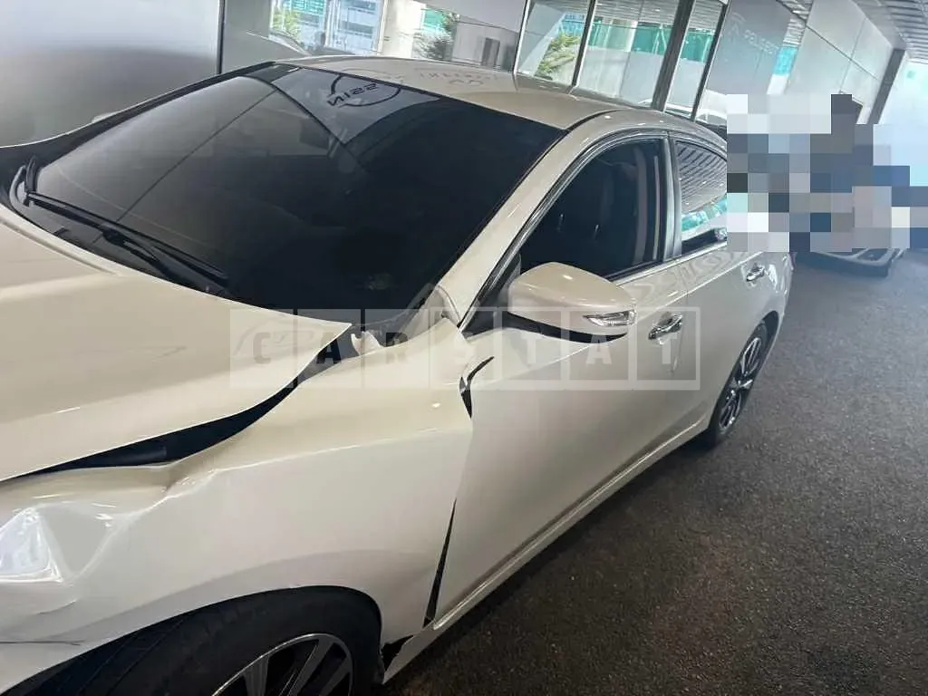 Photo 2 of 13: 2018 Nissan Altima 2.5 — Korean insurance auction