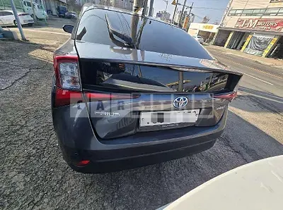 Photo 1 of 6: 2019 Toyota Prius — Korean insurance auction