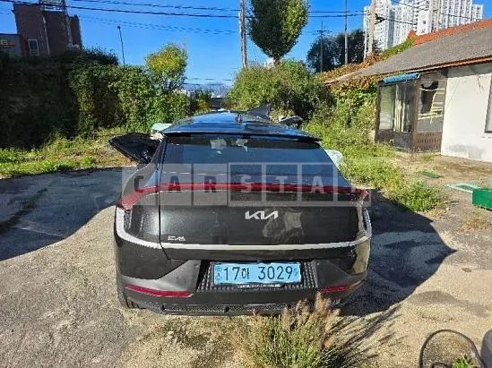 Photo 2 of 8: 2024 Kia EV6 — Korean insurance auction