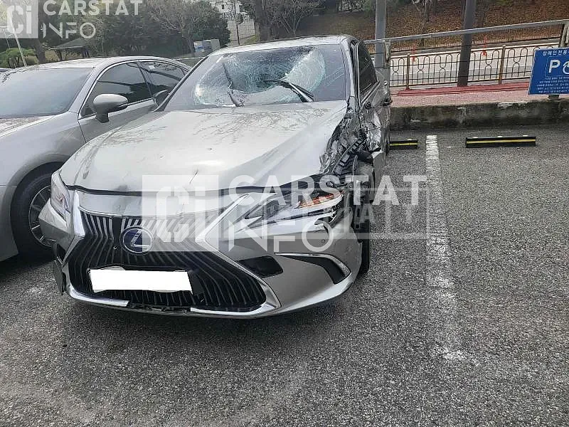Photo 2 of 35: 2021 Lexus ES300h, VIN JTHBA1C12M2003653 — Korean insurance auction