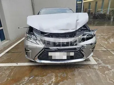 Photo 1 of 18: 2018 Lexus ES300h, VIN JTHBW1GG4J2178286 — Korean insurance auction
