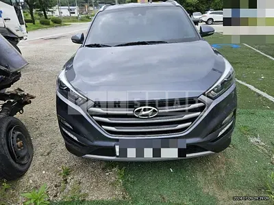 Photo 1 of 17: 2018 Hyundai Tucson TL 2.0 (4WD) — Korean insurance auction