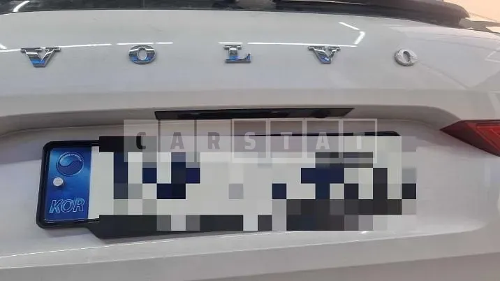 Photo 2 of 21: 2021 Volvo XC60T8 AWD, VIN YV1UZBR0DM1749064 — Korean insurance auction