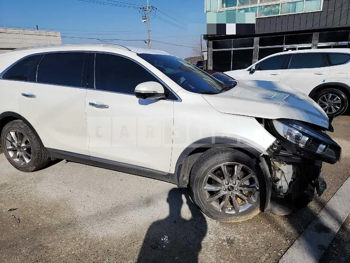 Photo 2 of 20: 2016 Kia Sorento, VIN KNAPK81ABGA229718 — Korean insurance auction