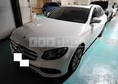 Photo 1 of 24: 2020 Mercedes-Benz E220d, VIN W1KZF0EB1LA840597 — Korean insurance auction
