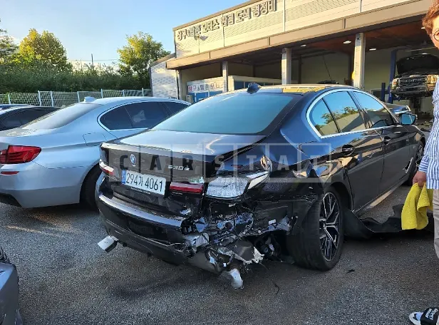 Photo 2 of 12: 2022 BMW 530e, VIN WBA51AG03NCK51239 — Korean insurance auction