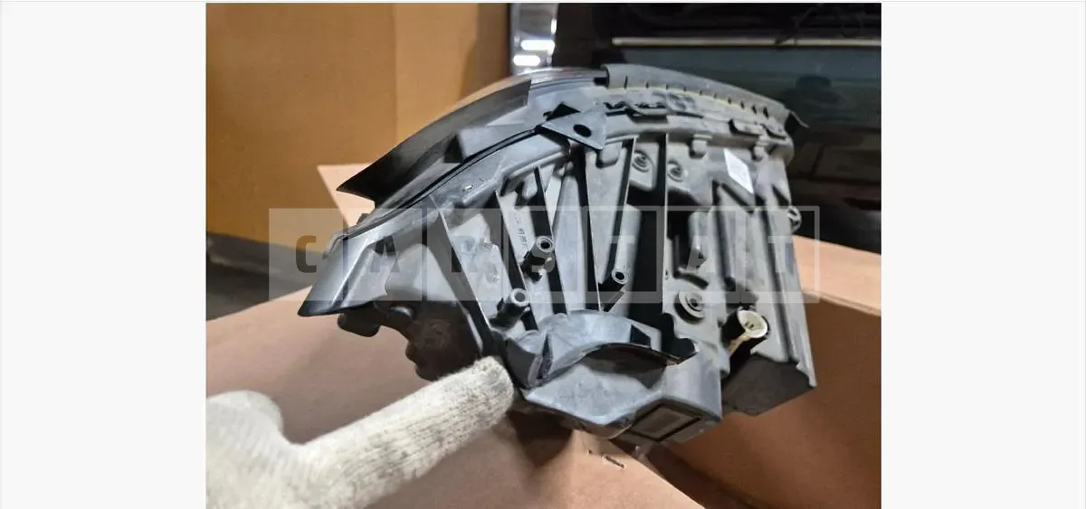 Photo 2 of 8: 2019 Mercedes-Benz (parts) E300 Right Headlamp — Korean insurance auction