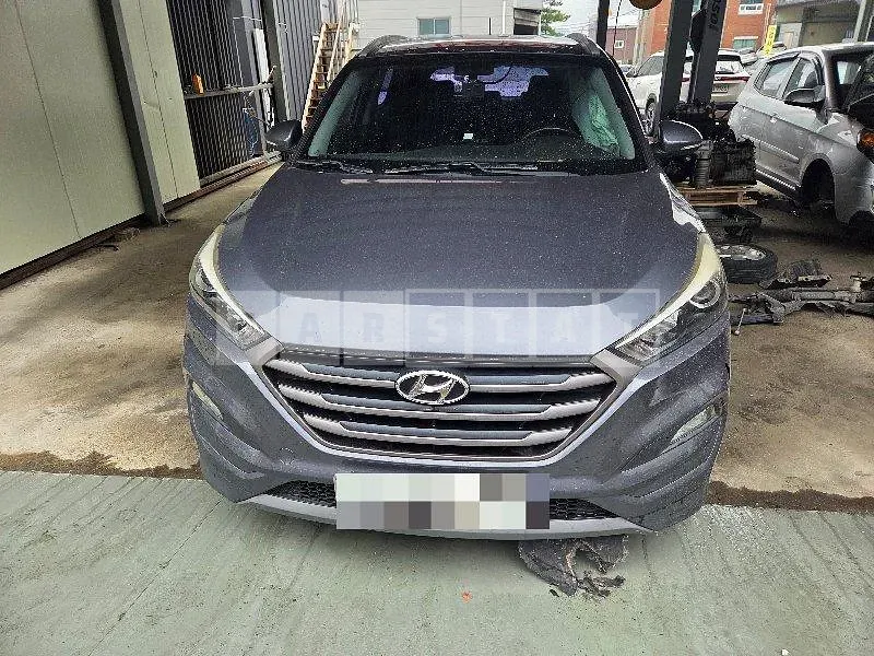 Photo 2 of 39: 2015 Hyundai Tucson TL — Korean insurance auction