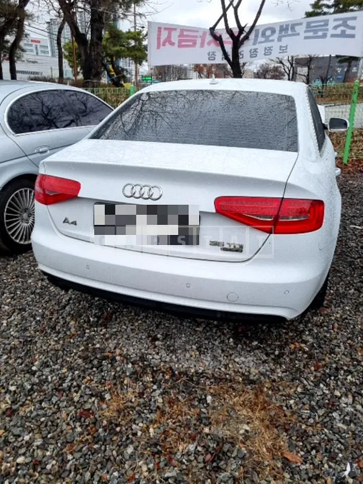 Photo 2 of 31: 2015 Audi A4 35 TDI quattro, VIN WAUZZZ8K2FA071207 — Korean insurance auction