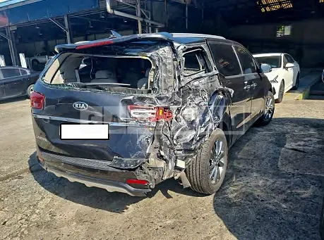Photo 2 of 11: 2019 Kia Carnival, VIN KNAME81ABKS469455 — Korean insurance auction