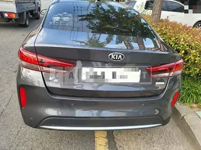 Photo 1 of 22: 2018 Kia K5 Hybrid, VIN KNAGT41EBKA032778 — Korean insurance auction